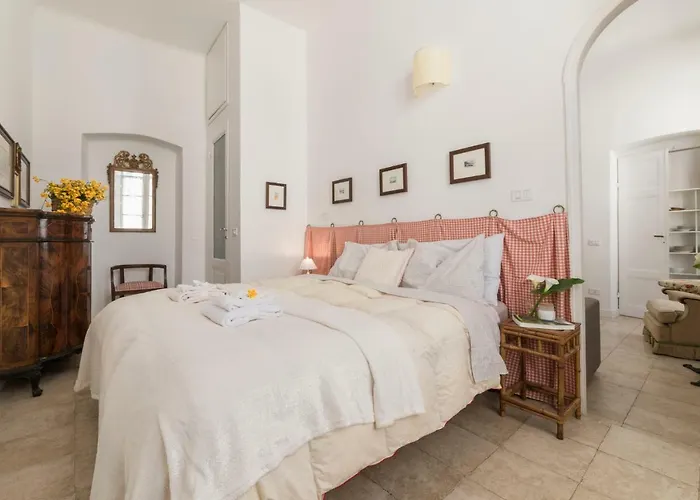Canonica 16 Holiday home La Spezia