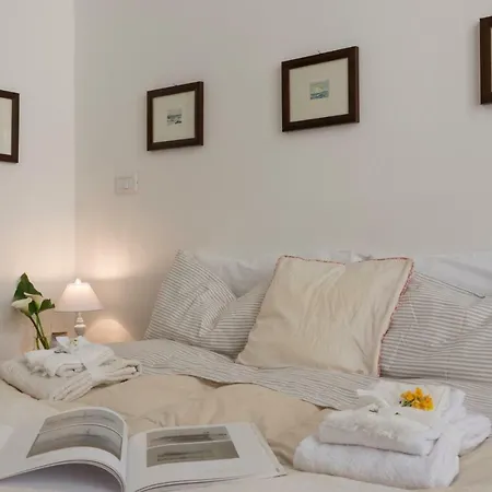 Hébergement de vacances Canonica 16 *